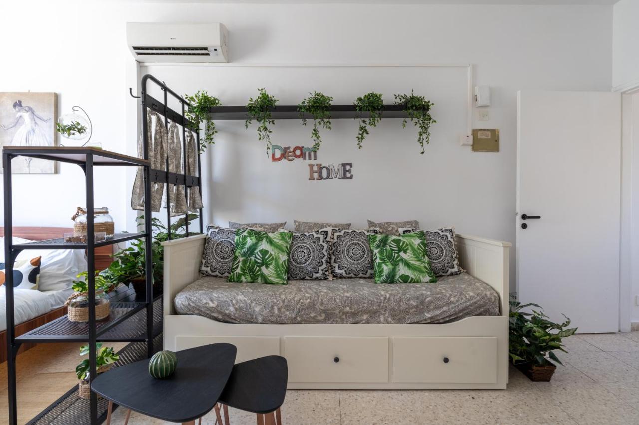 Oasis - Cozy Studio In Larnaca Exterior photo